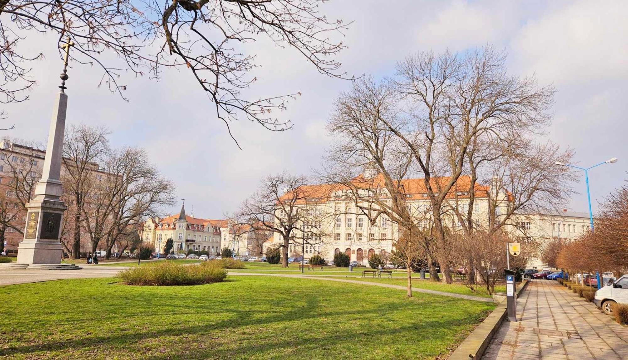 Justinrent 3 Apartment Legnica Bagian luar foto